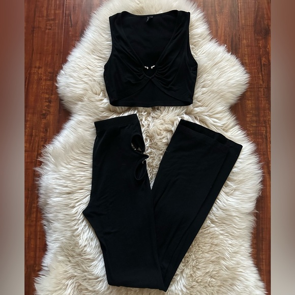 Flower Cut-Out Pant Set - Picture 2 of 4